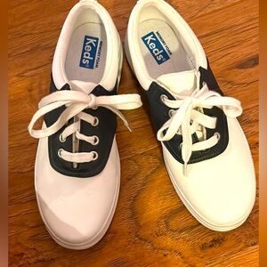 Girls Keds Saddle shoes size 3